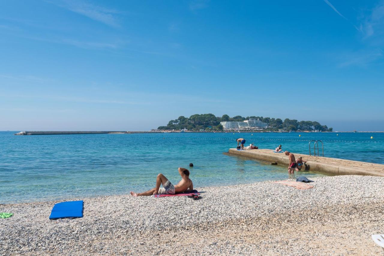 Alice Rooms Poreč Exteriör bild